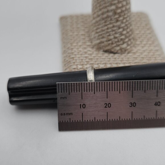 Size 3 Sterling Silver Plain Toe Ring A2907 - Picture 6 of 7